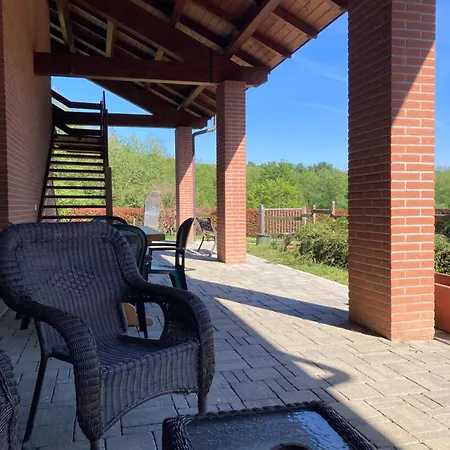 Altana Del Motto Rosso Farm stay
